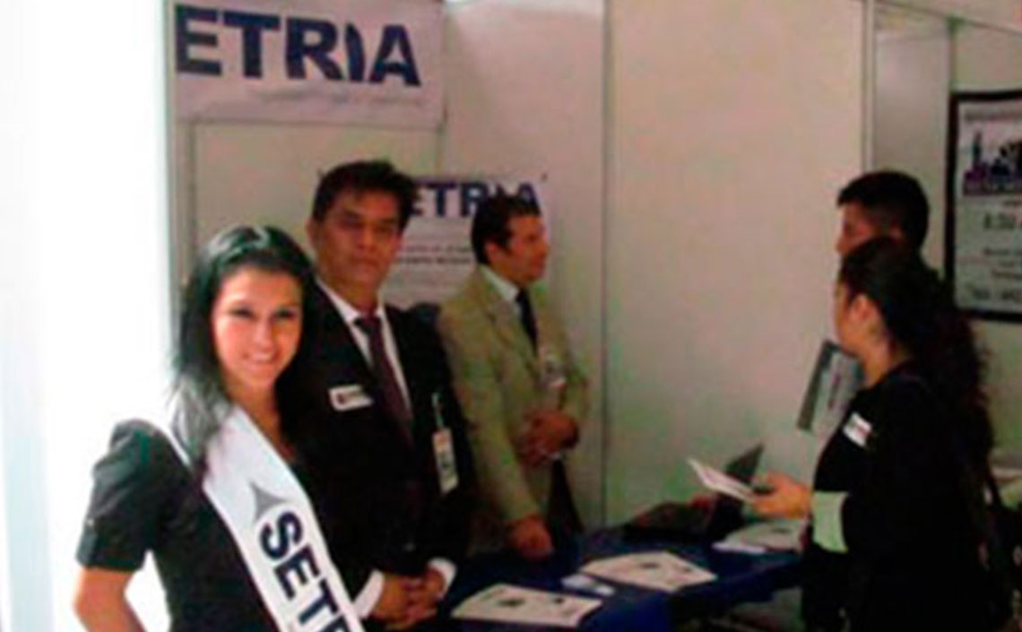Setria en feria del empleo en la ciudad de Querétaro 